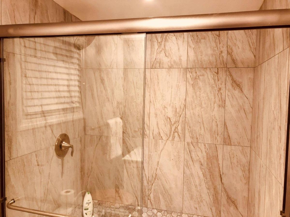 Elegant Marble Suite #6 拿骚 外观 照片